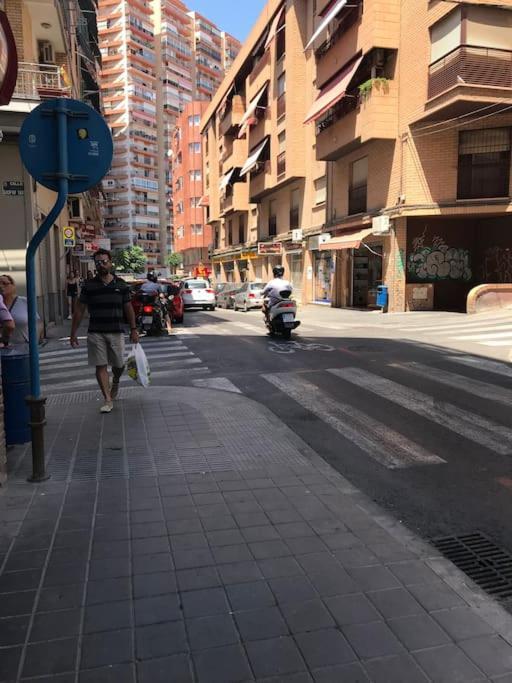 Apartamento Aitana.Esta A 2 Km De La Playa Andando Lägenhet Alicante Exteriör bild